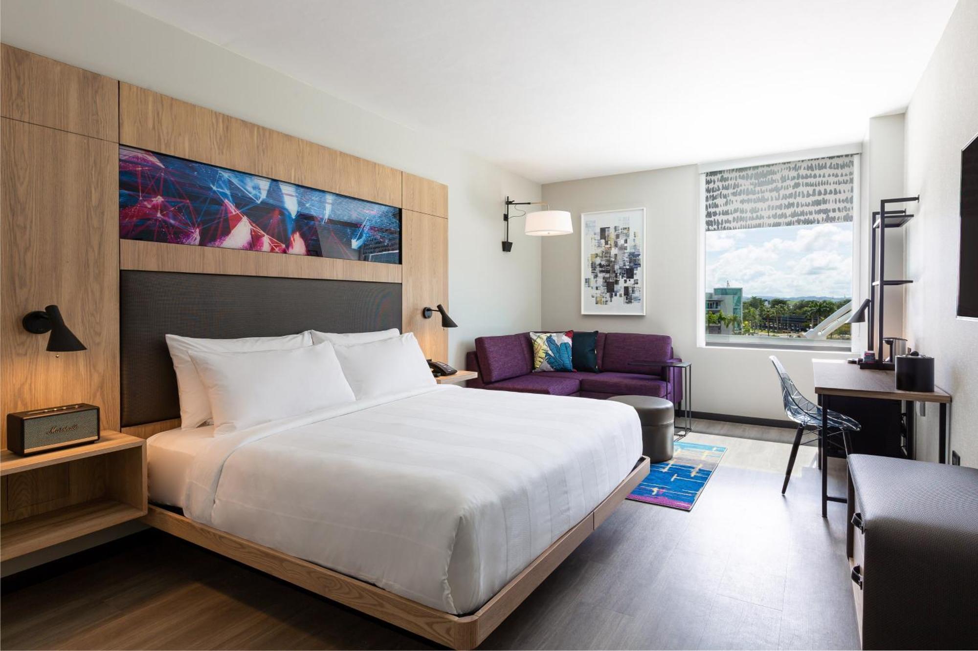 ALOFT, Guest room, 1 King